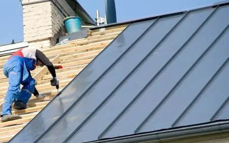 Montaje de Cubiertas de Metal en Real Sitio de San Idelfonso